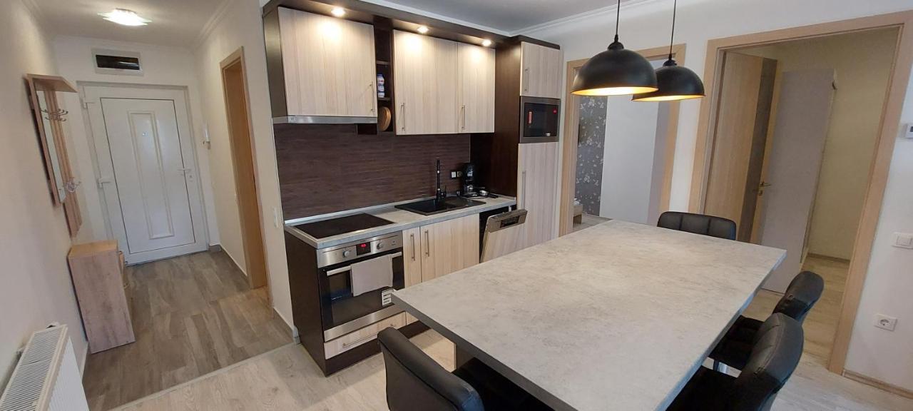 Laguna Beach Apartmanok Siófok Exteriör bild