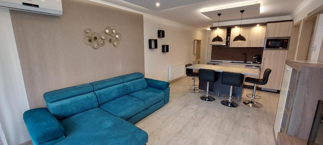 Laguna Beach Apartmanok Siófok Exteriör bild