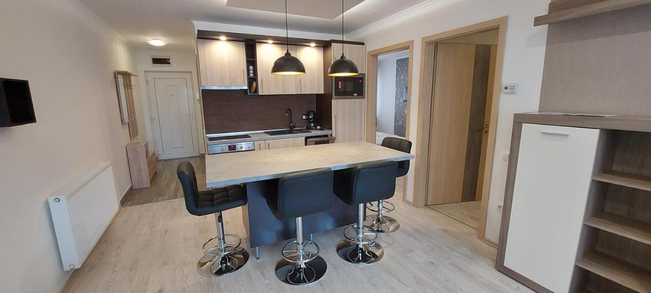 Laguna Beach Apartmanok Siófok Exteriör bild
