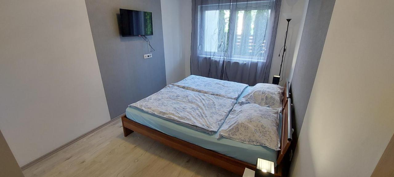 Laguna Beach Apartmanok Siófok Exteriör bild