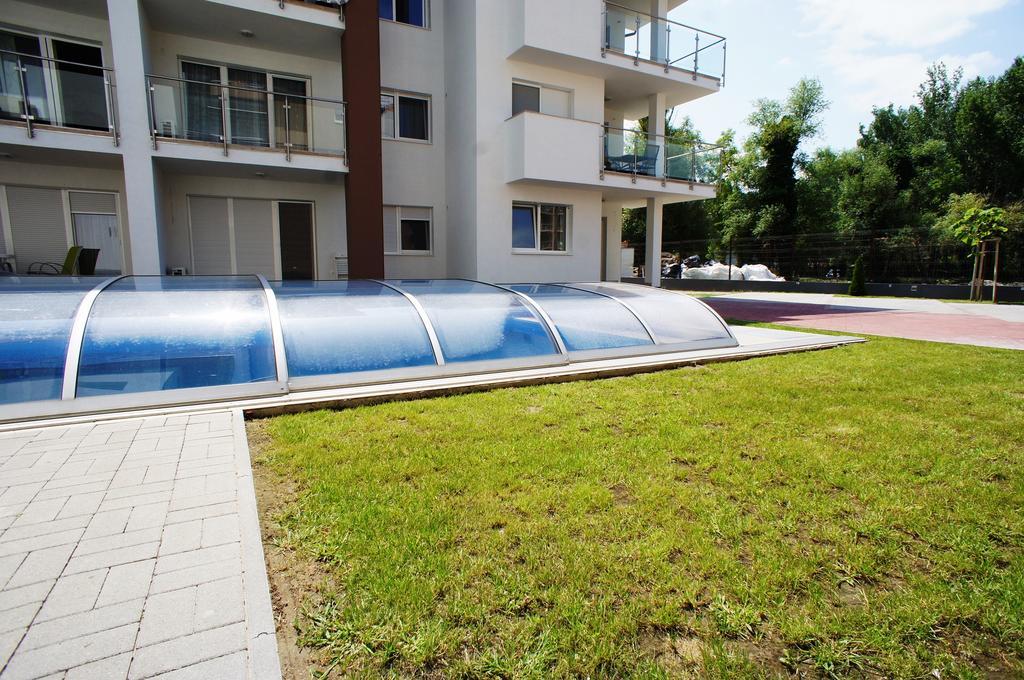 Laguna Beach Apartmanok Siófok Exteriör bild