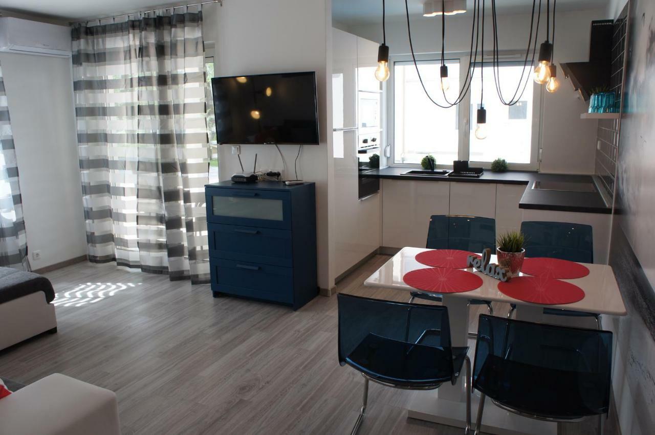 Laguna Beach Apartmanok Siófok Exteriör bild