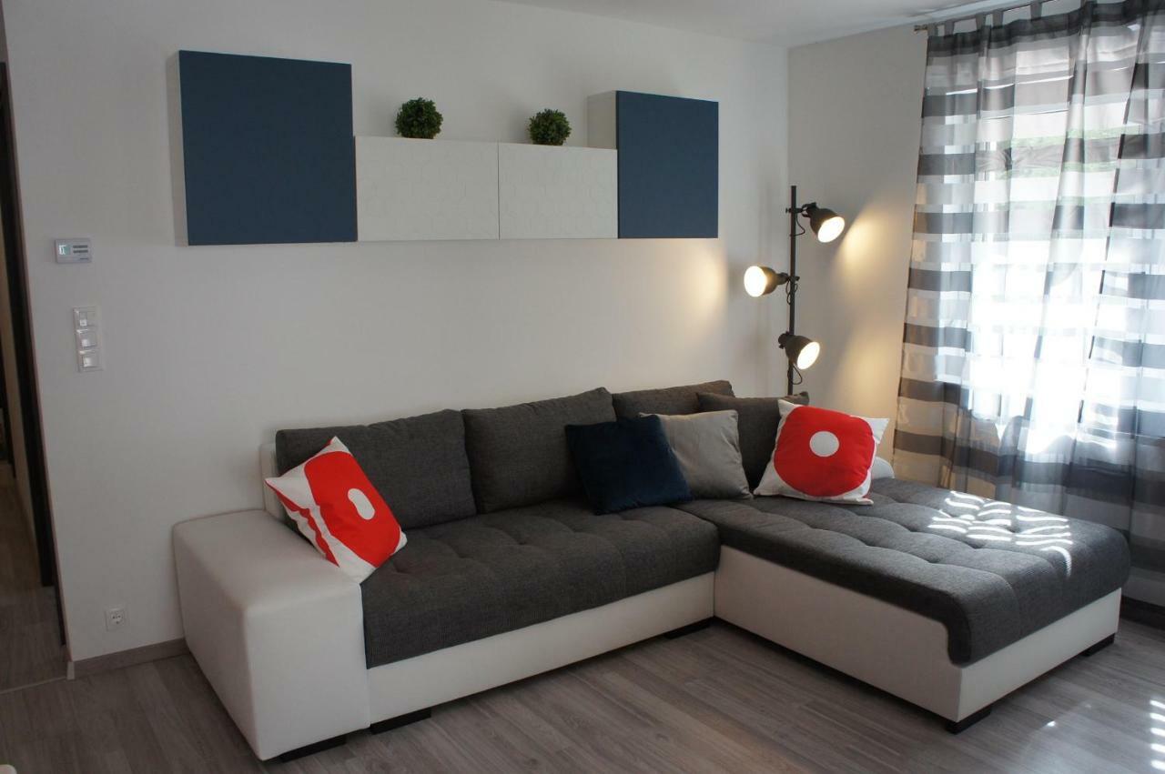 Laguna Beach Apartmanok Siófok Exteriör bild